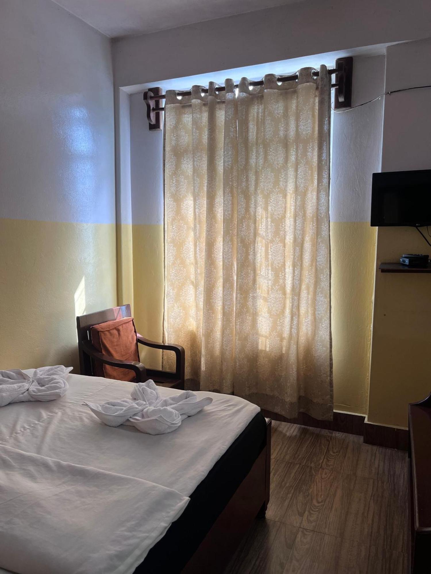 Kohima Jn Hotel מראה חיצוני תמונה
